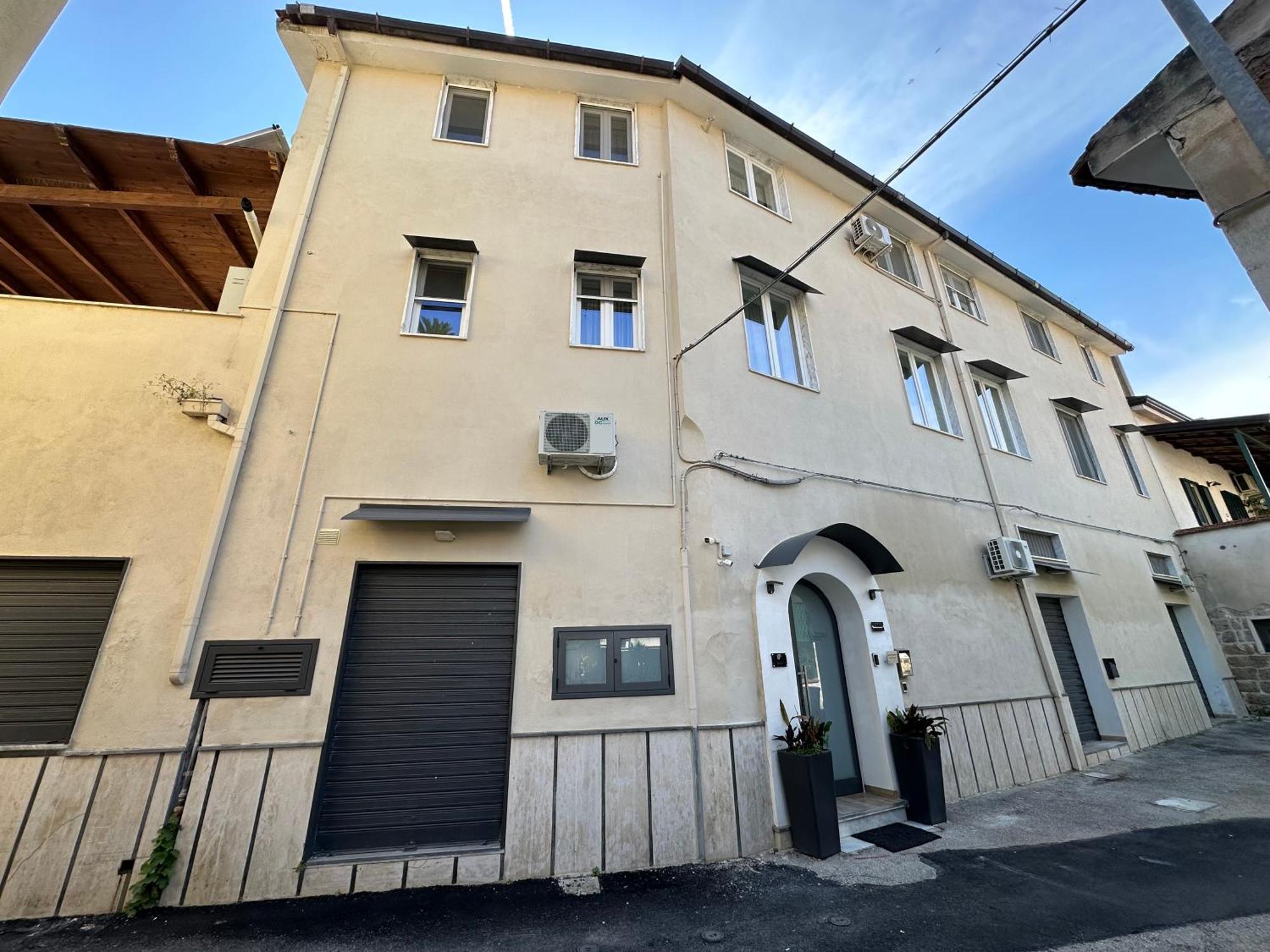 Zeta Rooms Caserta Exterior photo